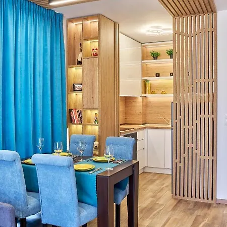 Marina Azur- 100m From The & Spa! Luxury Apartment! * סנט קונסטנטין והלנה