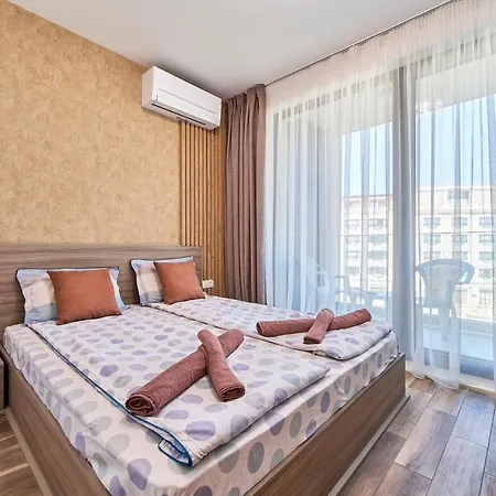 Marina Azur- 100m From The & Spa! Luxury Apartment! דירה *