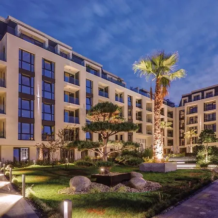 Marina Azur- 100m From The & Spa! Luxury Apartment! * סנט קונסטנטין והלנה