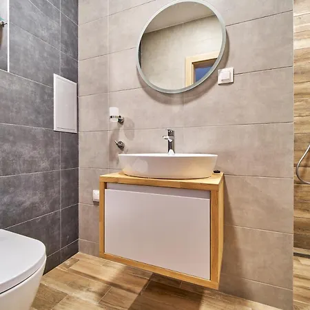 Marina Azur- 100m From The & Spa! Luxury Apartment! * סנט קונסטנטין והלנה