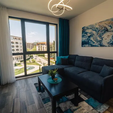 Marina Azur- 100m From The & Spa! Luxury Apartment! דירה